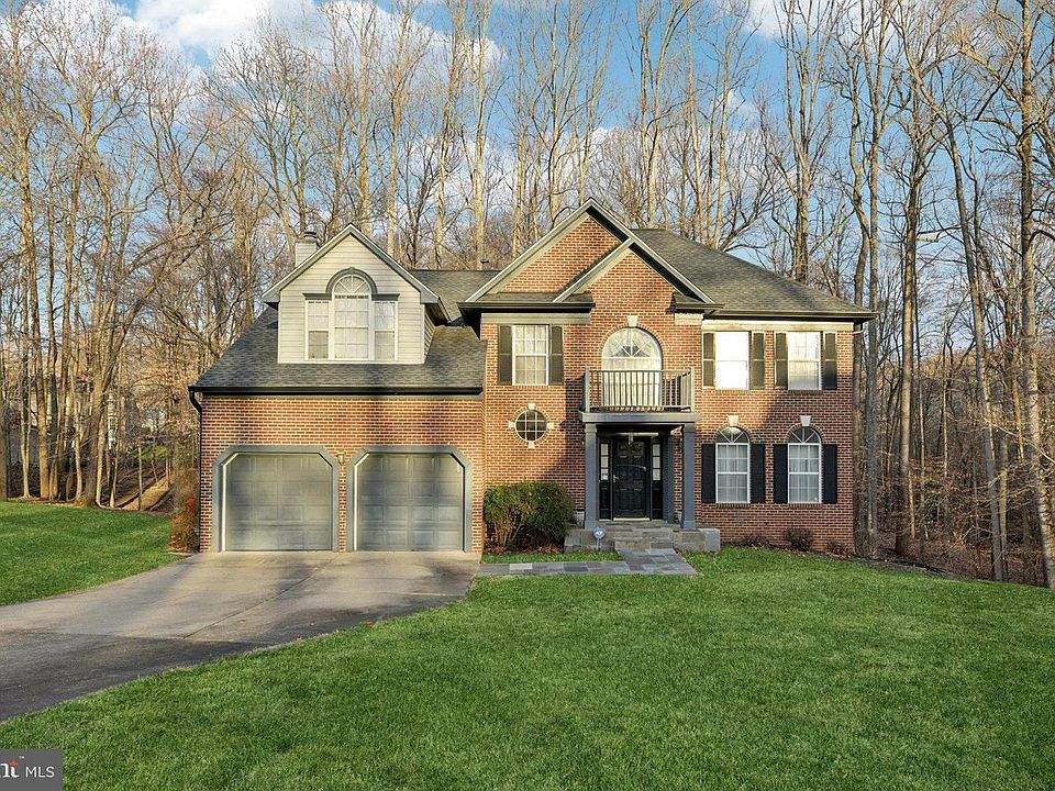 1st image of 8826 Creekway Dr