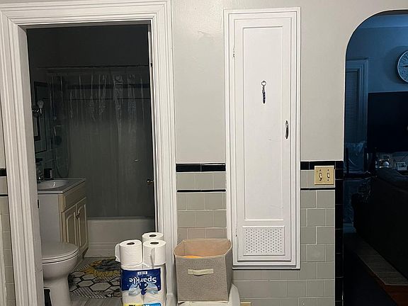 2nd image of 200 Warren Ave #2B