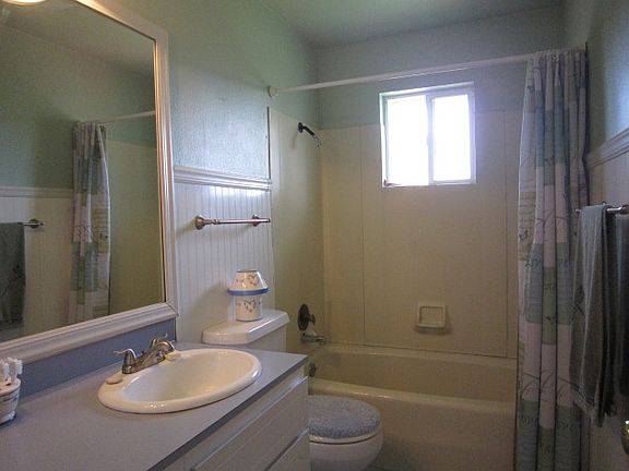 5th image of 407 Greenwalt Pl