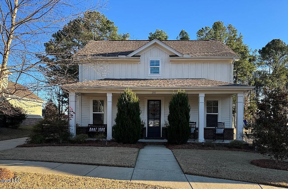 1st image of 203 Bur Oak Cv