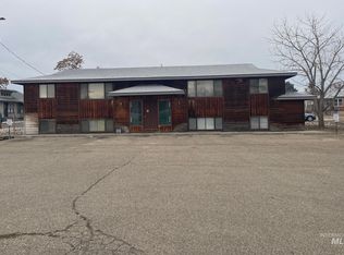 903 N Oregon St, Ontario, OR 97914