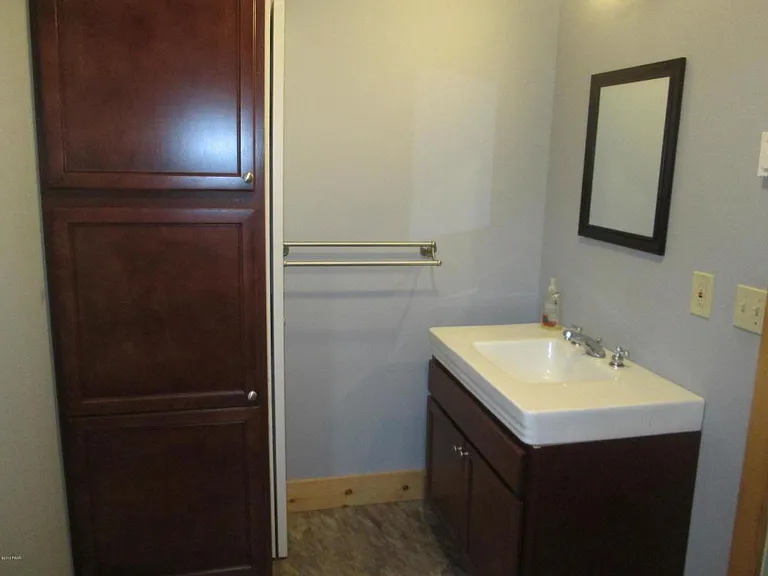 377 Riverside Dr — Photo 8