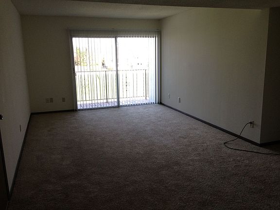 2nd image of 4019 W Hollow Creek Dr #212