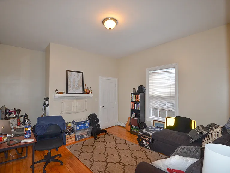 40 Bowen St #11A — Photo 15