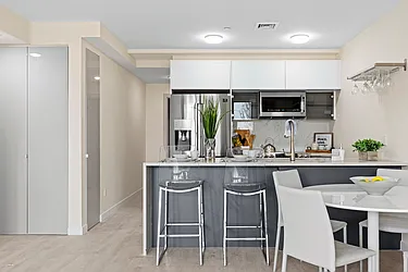 179 West End Avenue in Manhattan Beach