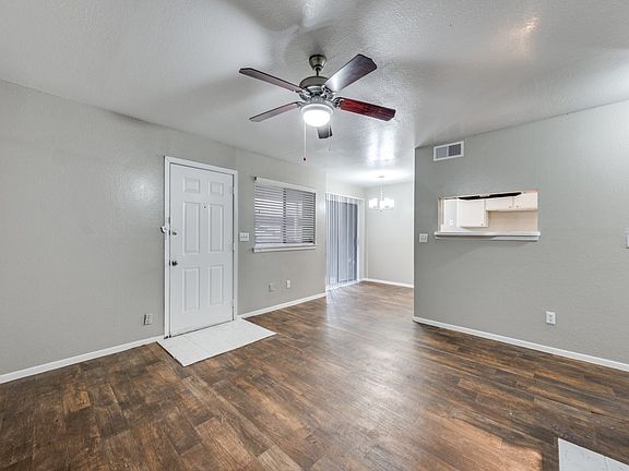 3rd image of 1122 Millview Dr #1103