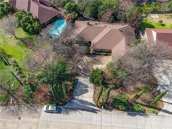 3rd image of 17327 Stedman Dr