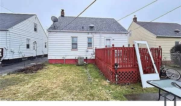 3 bed, 1820 sqft, $2,300 — Photo 4