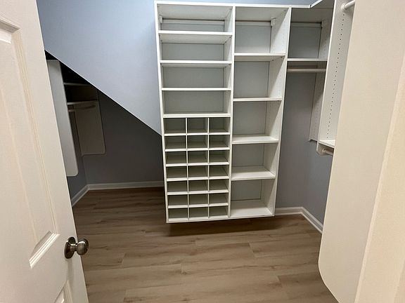 4th image of 4622 Amber Dr