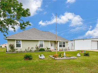 56 Buckskin Dr, Palacios, TX, 77465