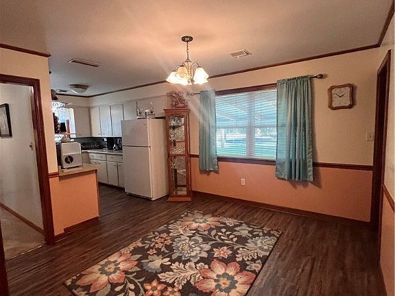 5th image of 231 S Inglewood Ave