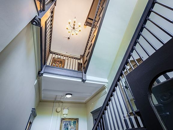 4th image of 111 N Broadway APT A