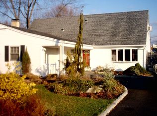 79 Spiral Rd, Holtsville, NY 11742