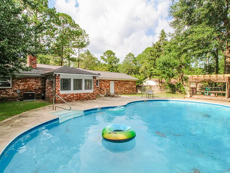 116 Greenbriar Trl — Photo 18