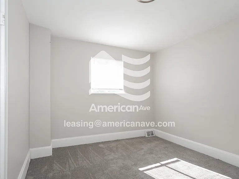 1296789_014_wm_-_bedroom_13229870.jpg