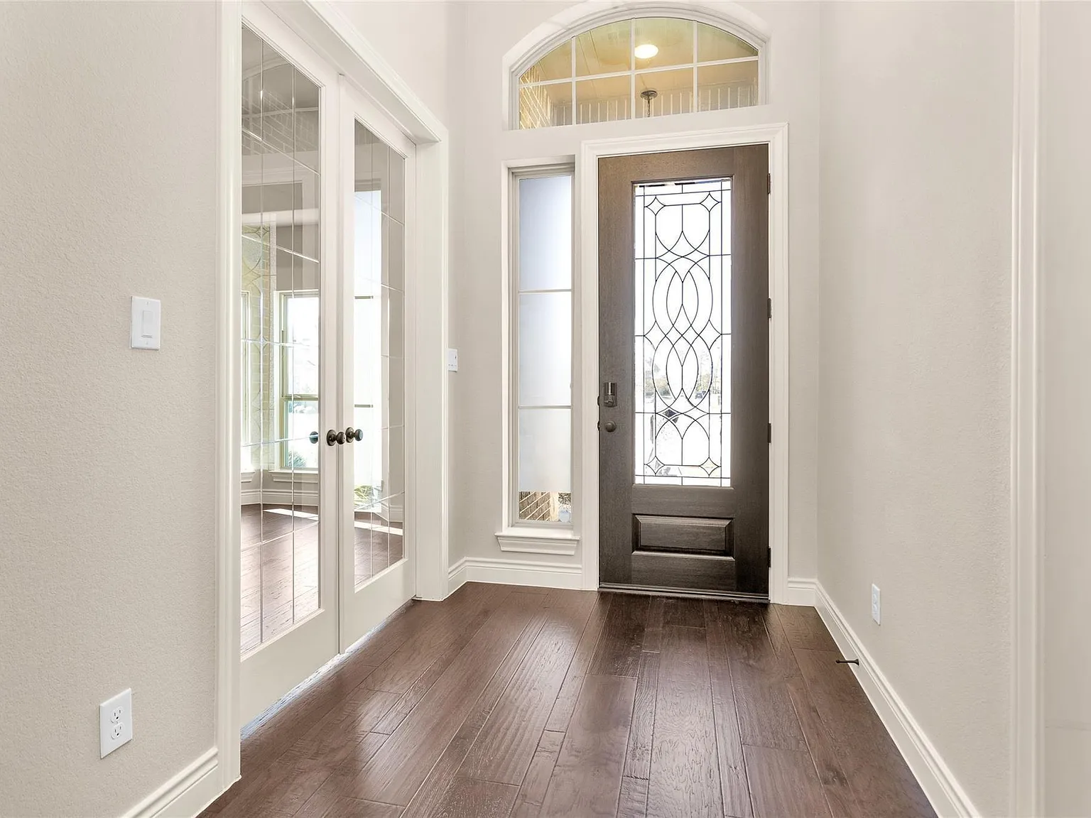 4 bed, 3.5 bath, 3618 sqft, $4,200 — Photo 4