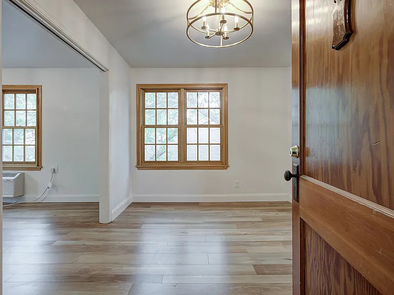 760 Jenkins Ave #4 — Photo 2