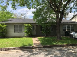 109 E 3rd St, Shiner, TX 77984