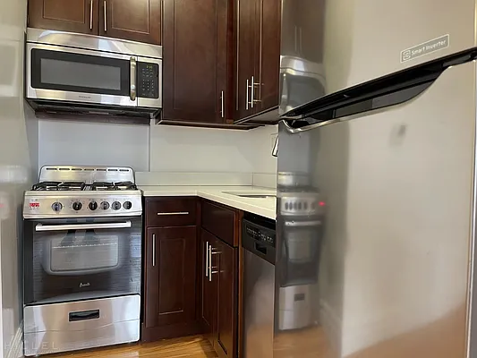 Rented by Hillel Realty Group | media 1