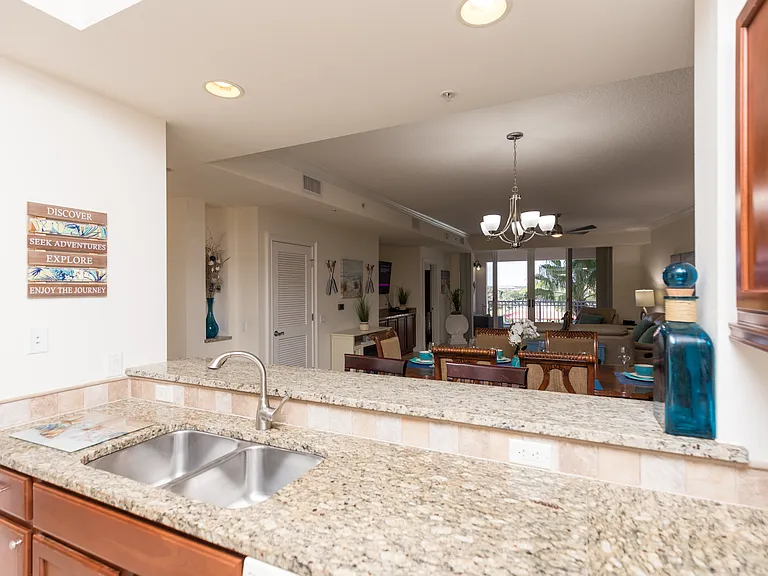 102 Yacht Harbor Dr #468 — Photo 13
