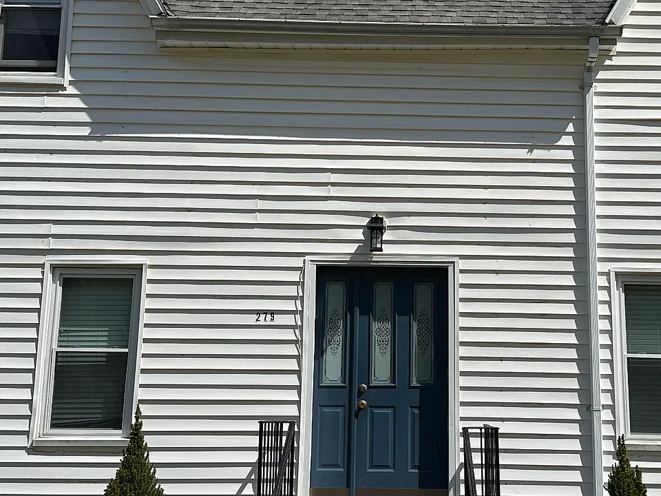 279 N Bedford St #2