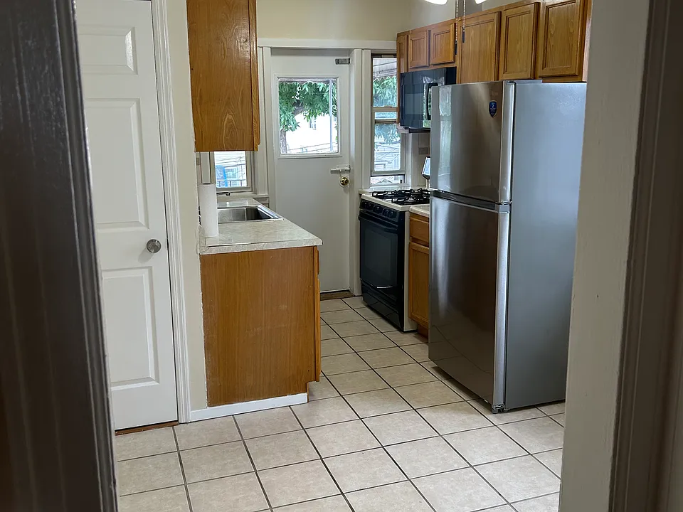 2964 Daniel St #3