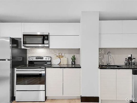 2nd image of 92 Linden Blvd #7H
