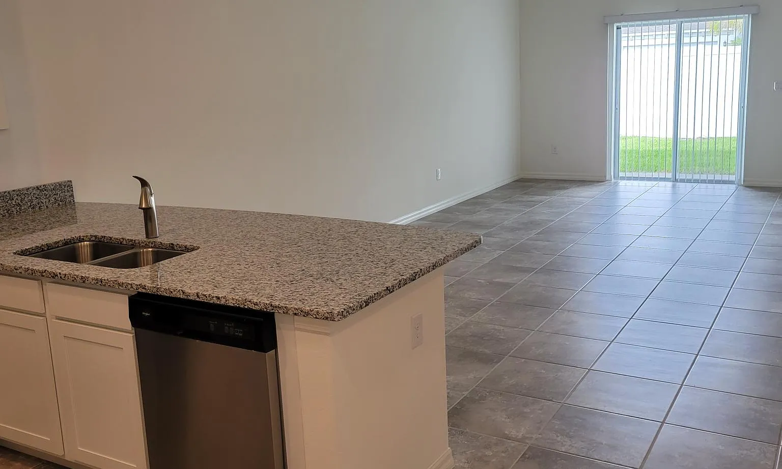 2740 Hogan Dr — Photo 2