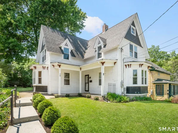 19 Florence St, Putnam, CT 06260