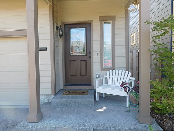 Porch/Entry