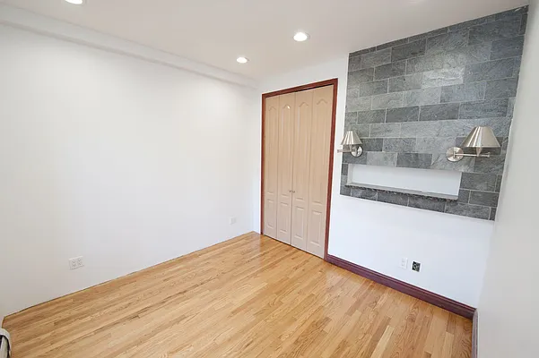 Rented by Compass | media 7