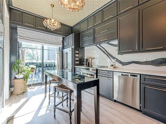4th image of 2199 Lenox Rd NE #7