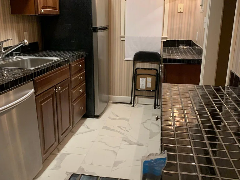 2404 Barracks Ct #1 — Photo 4