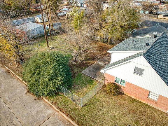 3rd image of 809 Del Haven Dr