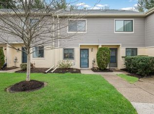 48 Ember Ln, Horsham, PA 19044