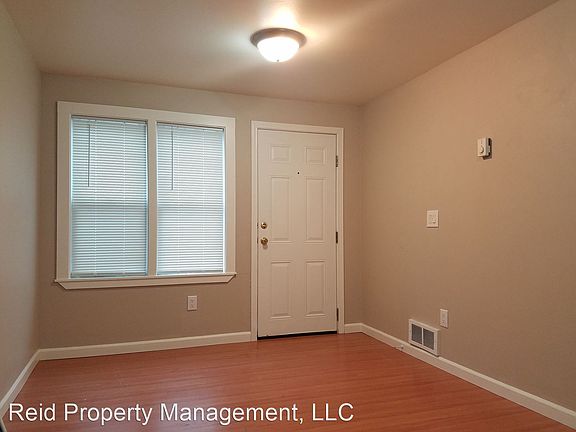 3rd image of 3001 Preble St APT 3