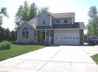 1142 Travis Dr, Madison, OH 44057