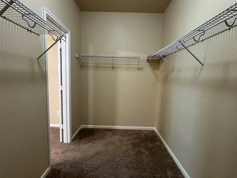 21307 Springbrook Hollow Ct — Photo 24