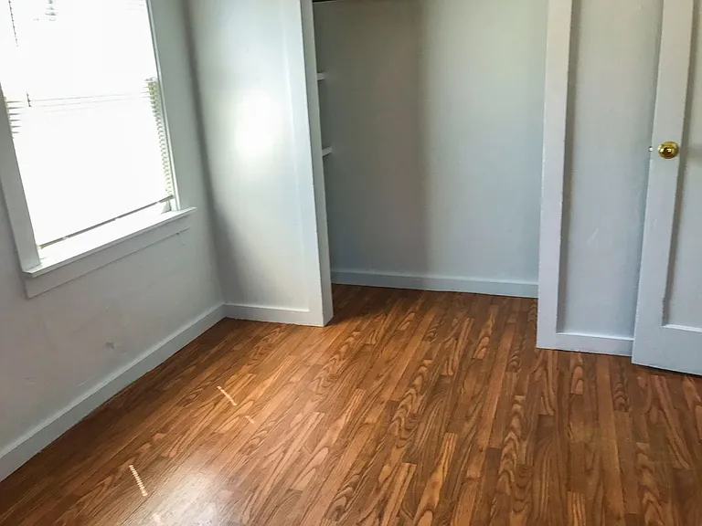 576 Main St — Photo 12