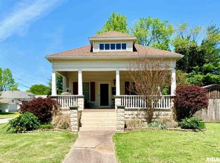 200 E Allen Ave, Marion, IL 62959