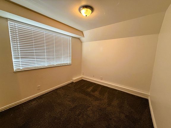 3rd image of 10211025 Carolina St #1025