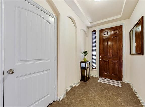 4th image of 3027 Baybreeze Dr