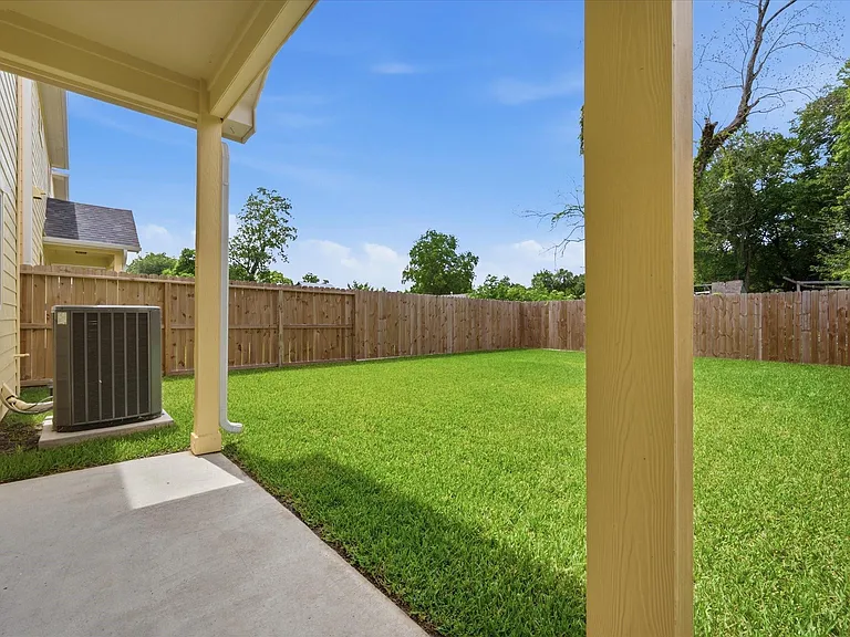 2022 Wavell St — Photo 6