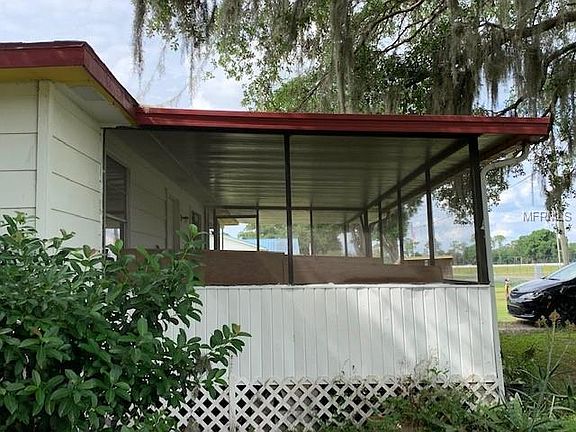 5th image of 3030 Shady Oak Dr E