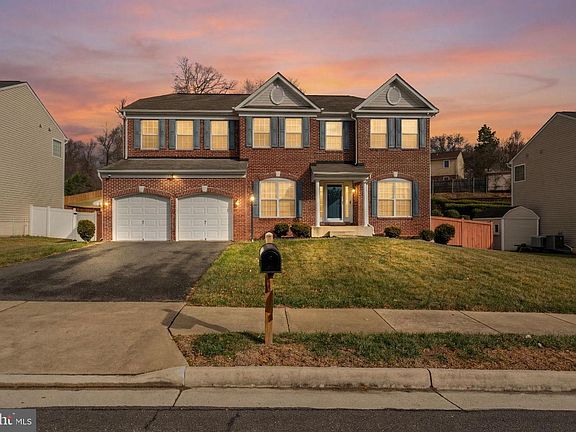 2nd image of 2869 Powell Dr