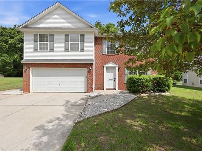2002 Lannigan Dr, Greensboro, NC, 27406