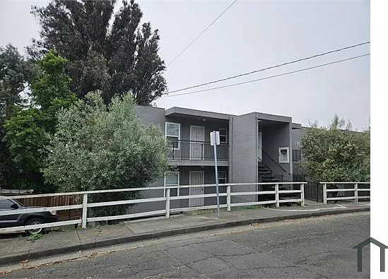 151 Farragut Ave — Photo 19