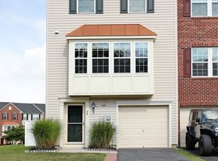 48 Tidewater Ter, Falling Waters, WV 25419