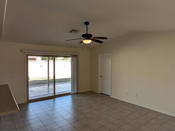 3rd image of 2122 W KEIM Drive