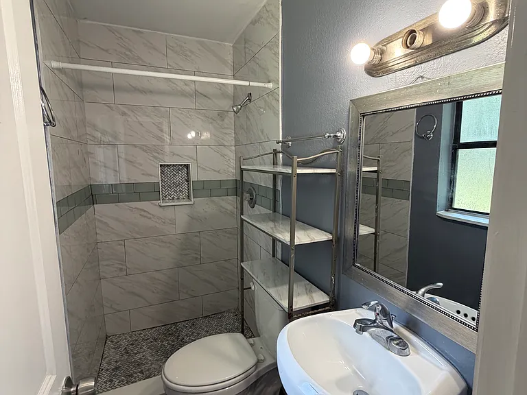 5415 Lori Dr S — Photo 14